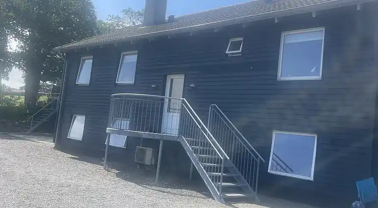 Charmerende hus med havudsigt og stor grund