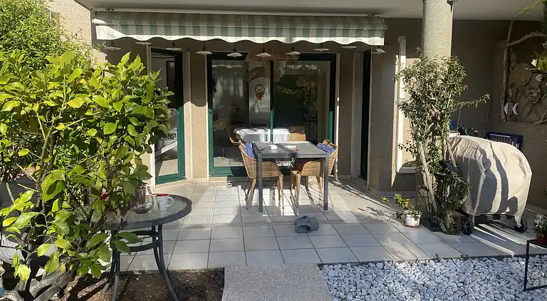 Bikini, eine Wohnung in der Nähe des Platzes