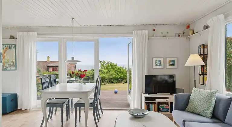 Hyggeligt hus med havudsigt og skøn beliggenhed 