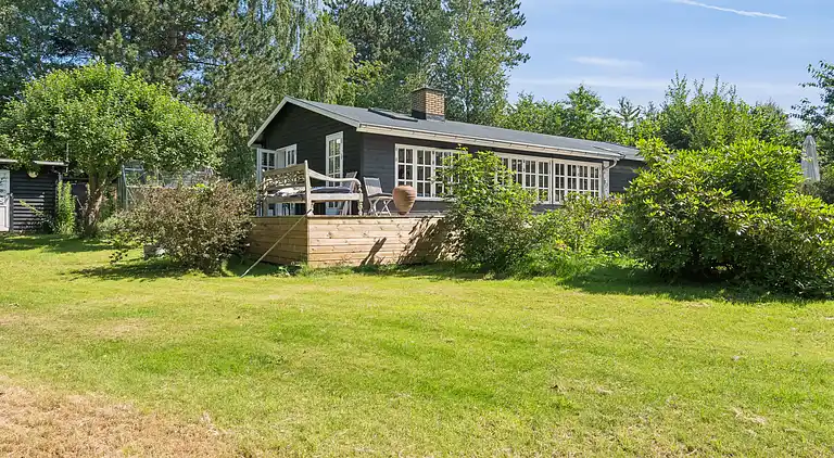 Familievenligt sommerhus tæt på strand og natur
