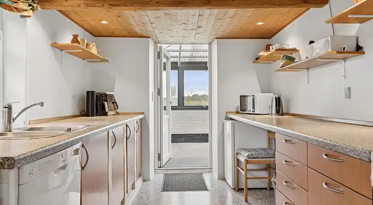 Hyggeligt sommerhus med kig til Vesterhavet