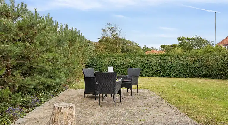 Hyggeligt sommerhus med kig til Vesterhavet