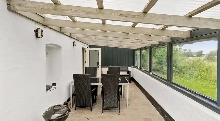 Hyggeligt sommerhus med kig til Vesterhavet