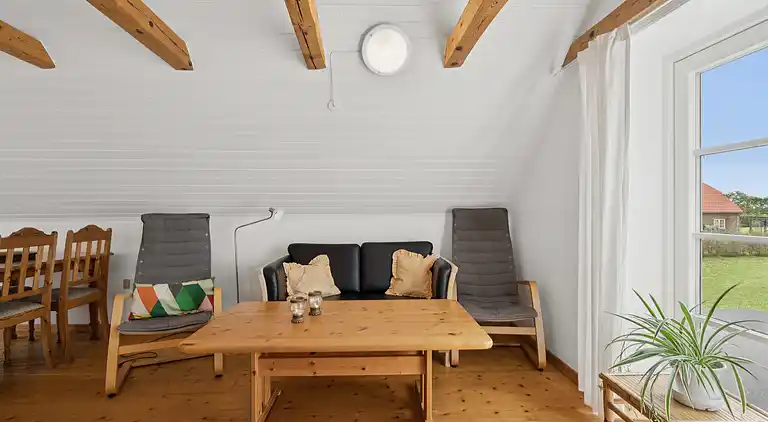 Hyggeligt sommerhus med kig til Vesterhavet