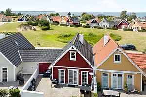 Idyllisches Ferienhaus bei Strand und Natur