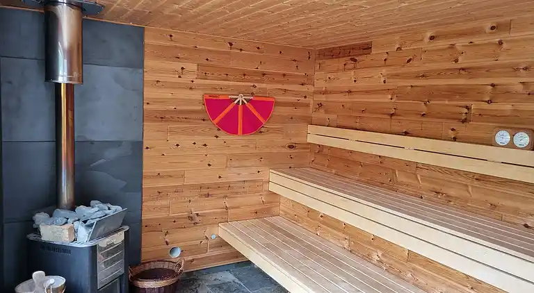 Moderne hus til kip med udespa og sauna 