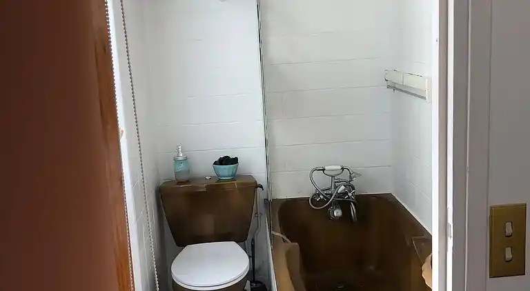 Cosy Eiffel Tower Design Studio