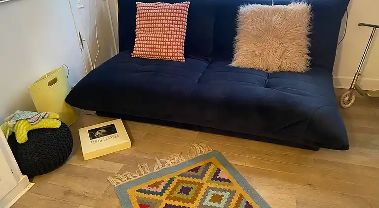 Cosy Eiffel Tower Design Studio