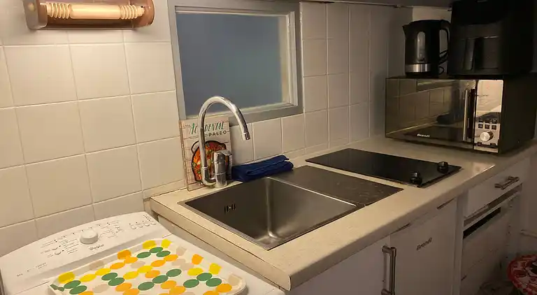 Cosy Eiffel Tower Design Studio