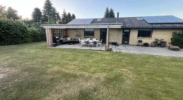 Hyggeligt sommerhus tæt på stranden