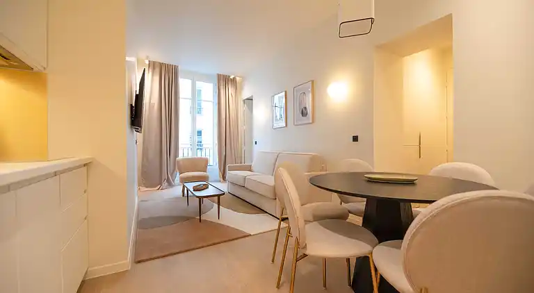 Apartment in Faubourg-Montmartre