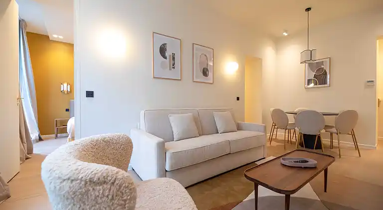 Apartment in Faubourg-Montmartre