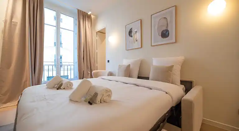 Apartment in Faubourg-Montmartre