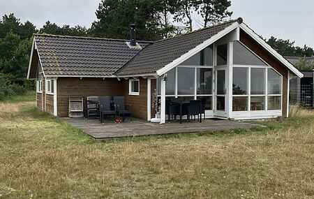 Ferienhaus mit Meerblick und Strand am Haus