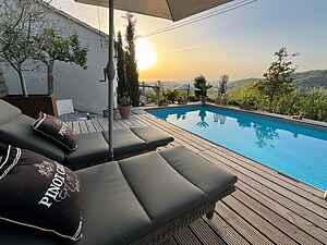Luxuriöse, authentische Privatvilla mit privatem Pool