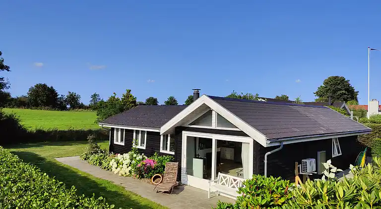 Gemütliches Ferienhaus in Strandnähe