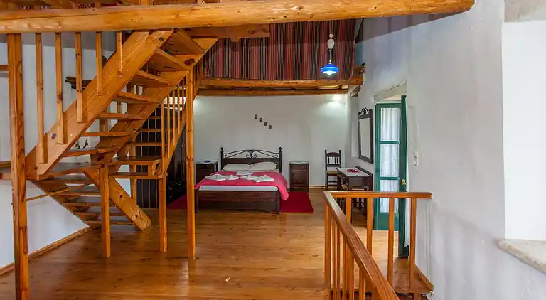 Dream 1 -traditional House With Pool To Share