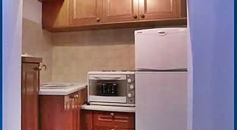 Dream 1 -traditional House With Pool To Share