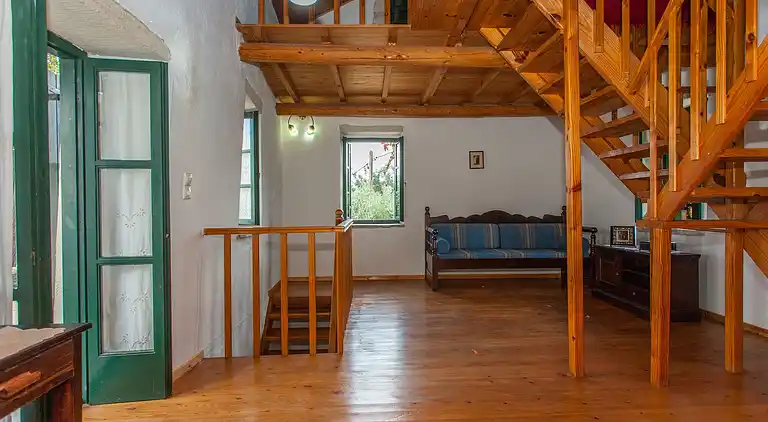 Dream 1 -traditional House With Pool To Share