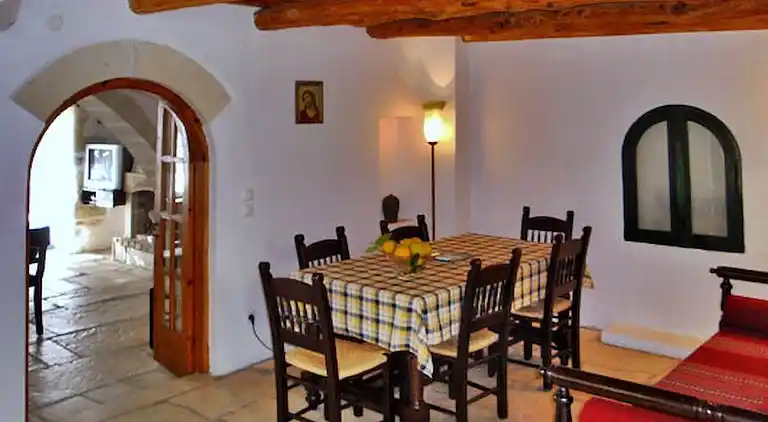 Dream 1 -traditional House With Pool To Share