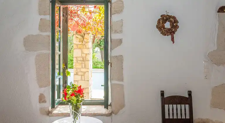 Dream 1 -traditional House With Pool To Share