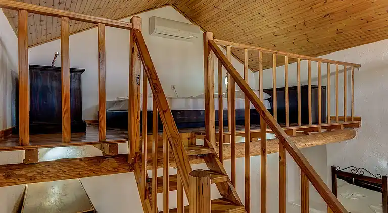 Dream 1 -traditional House With Pool To Share