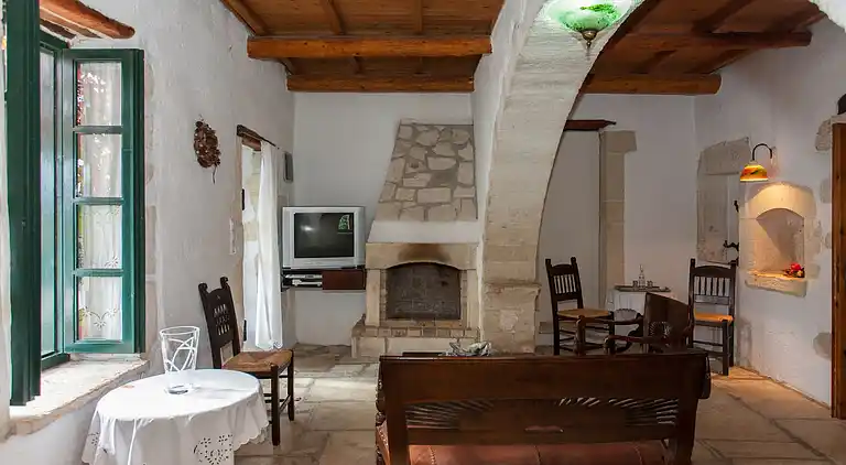 Dream 1 -traditional House With Pool To Share