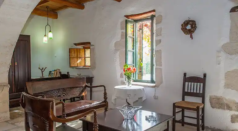 Dream 1 -traditional House With Pool To Share