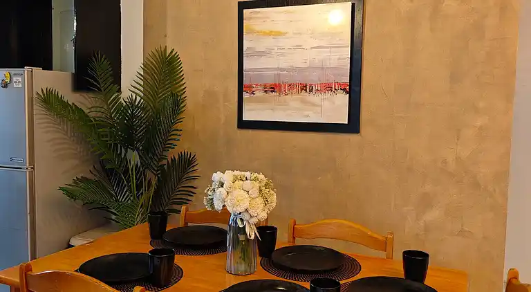 Entfliehen Sie nach LuxHomme, Ihrem geräumigen Refugium im