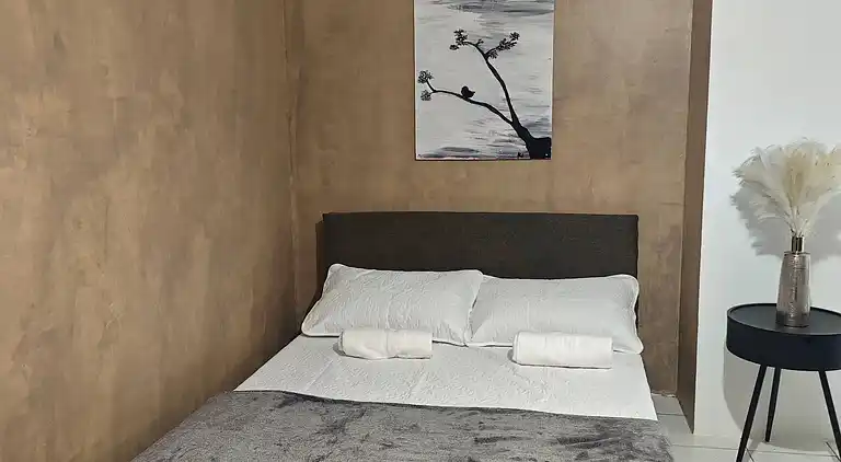 Entfliehen Sie nach LuxHomme, Ihrem geräumigen Refugium im