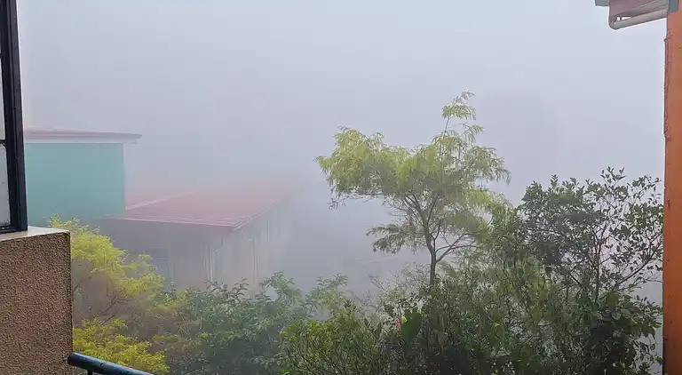 Entfliehen Sie nach LuxHomme, Ihrem geräumigen Refugium im