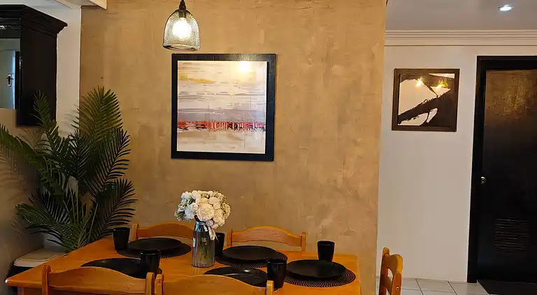 Entfliehen Sie nach LuxHomme, Ihrem geräumigen Refugium im