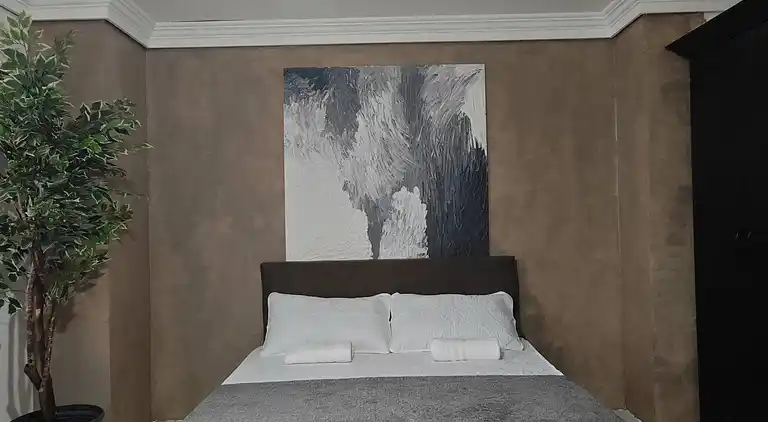 Entfliehen Sie nach LuxHomme, Ihrem geräumigen Refugium im