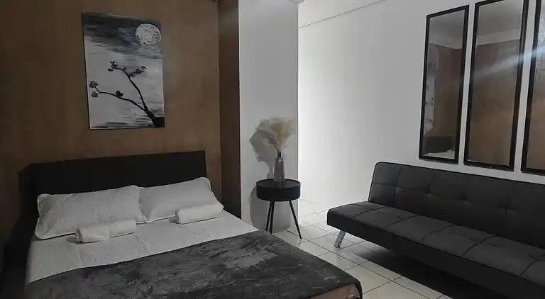 Entfliehen Sie nach LuxHomme, Ihrem geräumigen Refugium im