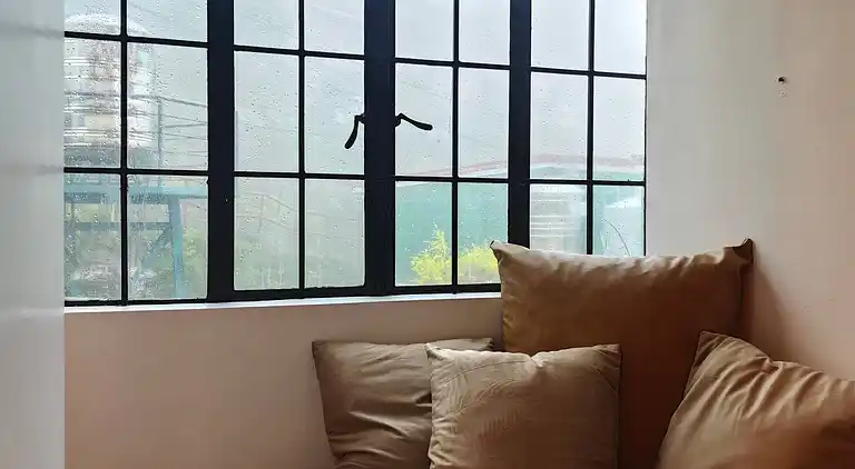 Entfliehen Sie nach LuxHomme, Ihrem geräumigen Refugium im