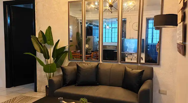 Entfliehen Sie nach LuxHomme, Ihrem geräumigen Refugium im