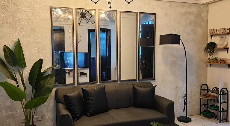 Entfliehen Sie nach LuxHomme, Ihrem geräumigen Refugium im