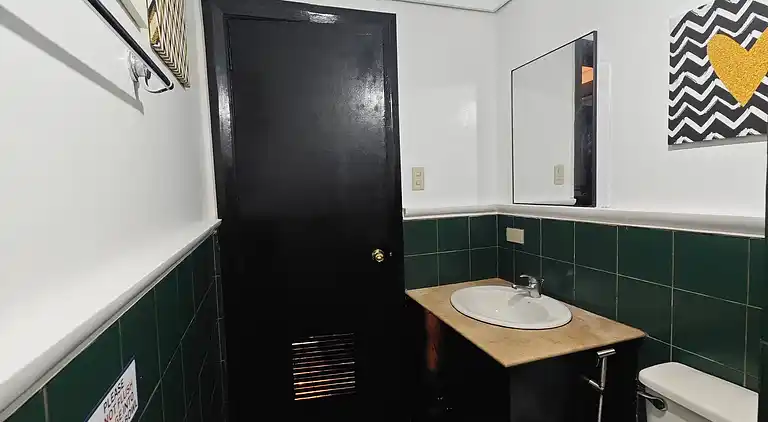 Entfliehen Sie nach LuxHomme, Ihrem geräumigen Refugium im