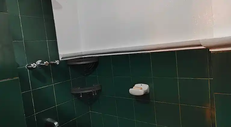 Entfliehen Sie nach LuxHomme, Ihrem geräumigen Refugium im