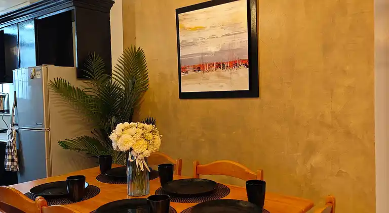 Entfliehen Sie nach LuxHomme, Ihrem geräumigen Refugium im