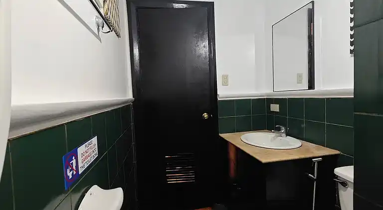 Entfliehen Sie nach LuxHomme, Ihrem geräumigen Refugium im