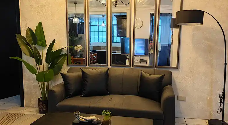 Entfliehen Sie nach LuxHomme, Ihrem geräumigen Refugium im