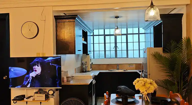 Entfliehen Sie nach LuxHomme, Ihrem geräumigen Refugium im