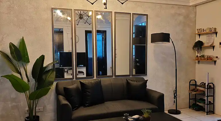 Entfliehen Sie nach LuxHomme, Ihrem geräumigen Refugium im