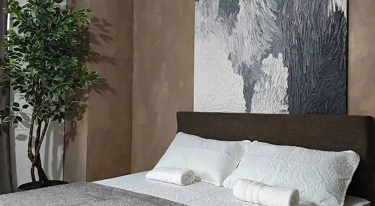 Entfliehen Sie nach LuxHomme, Ihrem geräumigen Refugium im