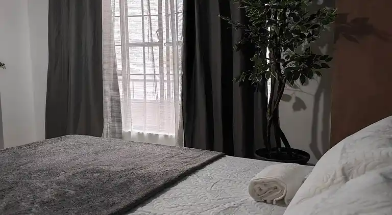 Entfliehen Sie nach LuxHomme, Ihrem geräumigen Refugium im