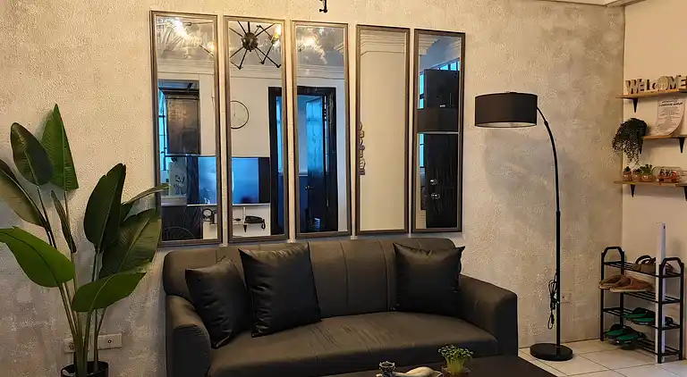 Entfliehen Sie nach LuxHomme, Ihrem geräumigen Refugium im