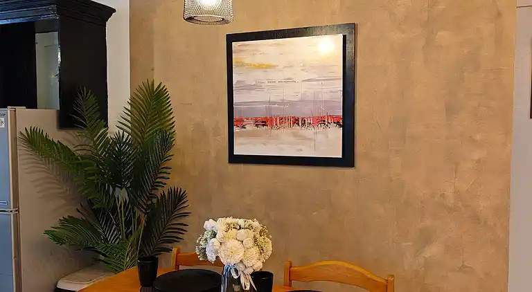 Entfliehen Sie nach LuxHomme, Ihrem geräumigen Refugium im