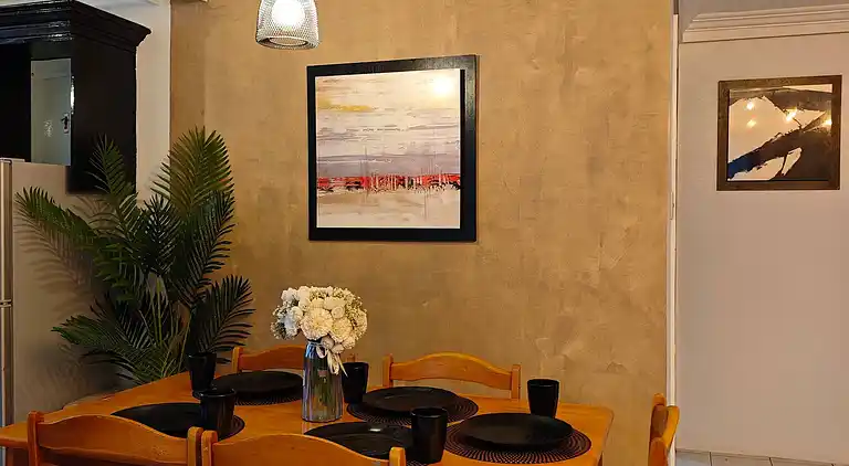 Entfliehen Sie nach LuxHomme, Ihrem geräumigen Refugium im