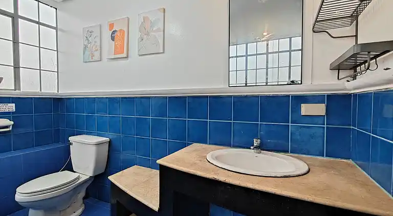 Entfliehen Sie nach LuxHomme, Ihrem geräumigen Refugium im